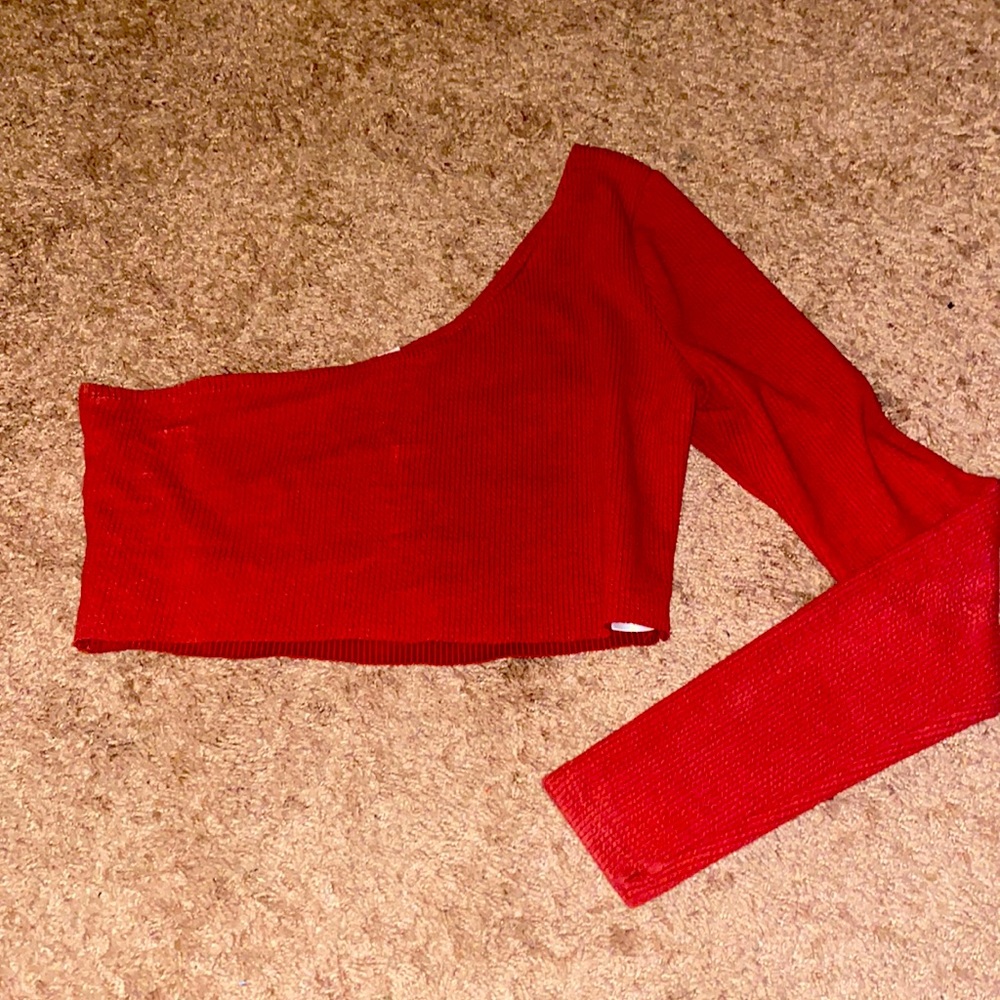 One shoulder crop